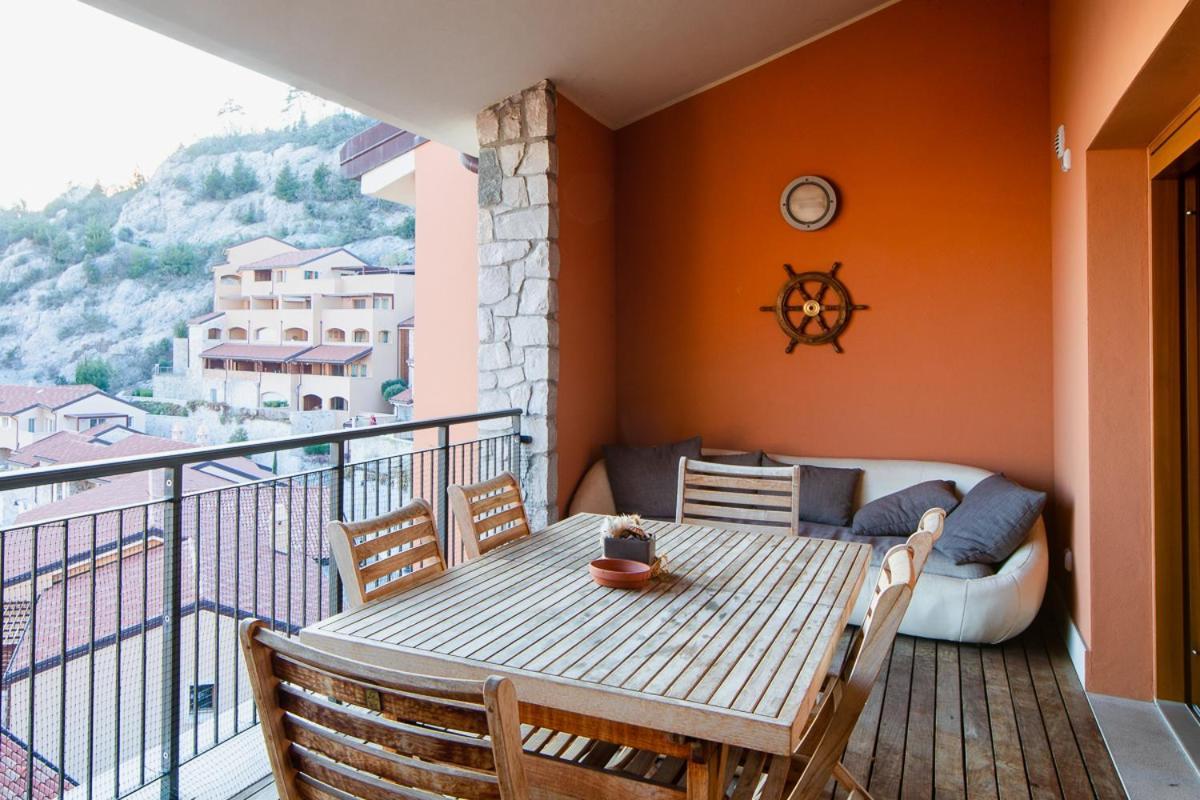 Portopiccolo Avolare Apartments In Borgo - Beach Included سيستيانا الغرفة الصورة